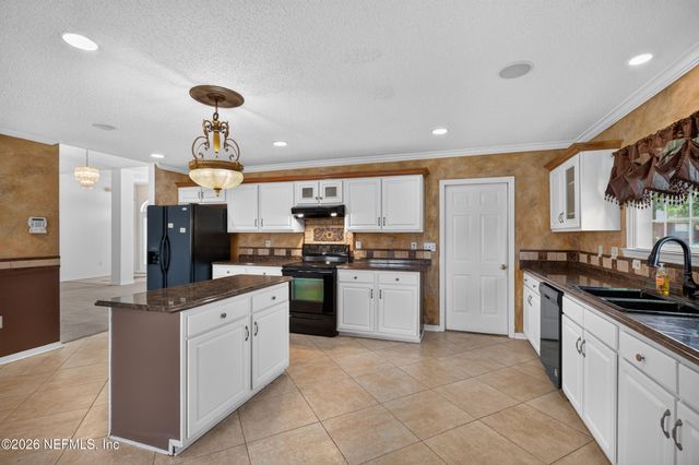 2432 MALLORY HILLS Road, Jacksonville, FL 32221