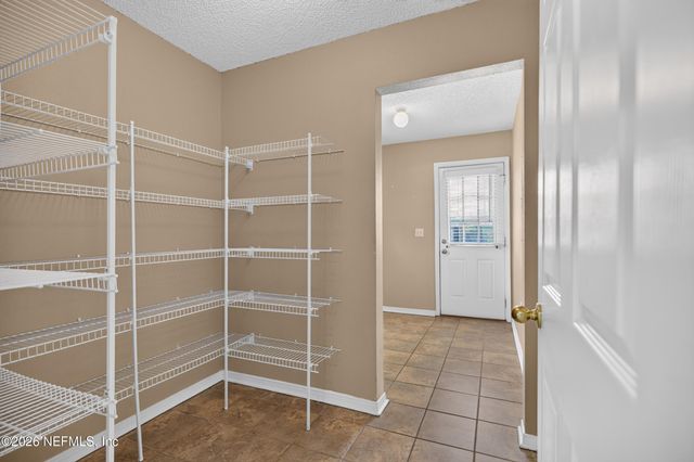 2432 MALLORY HILLS Road, Jacksonville, FL 32221