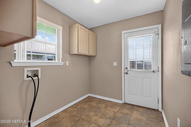 2432 MALLORY HILLS Road, Jacksonville, FL 32221