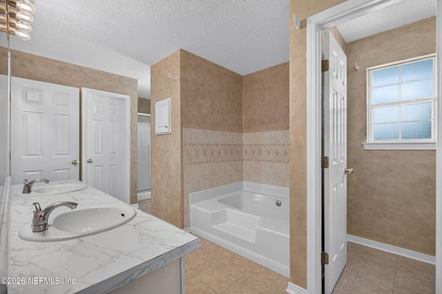 2432 MALLORY HILLS Road, Jacksonville, FL 32221