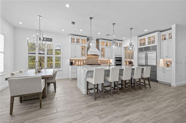 3664 Pilot CIR, Naples, FL 34120
