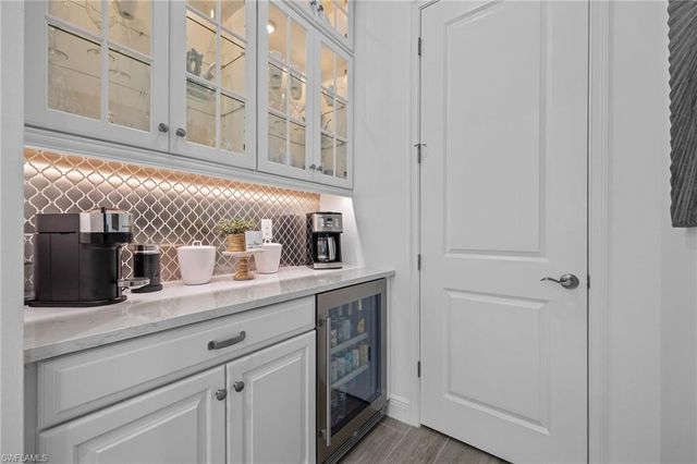 3664 Pilot CIR, Naples, FL 34120