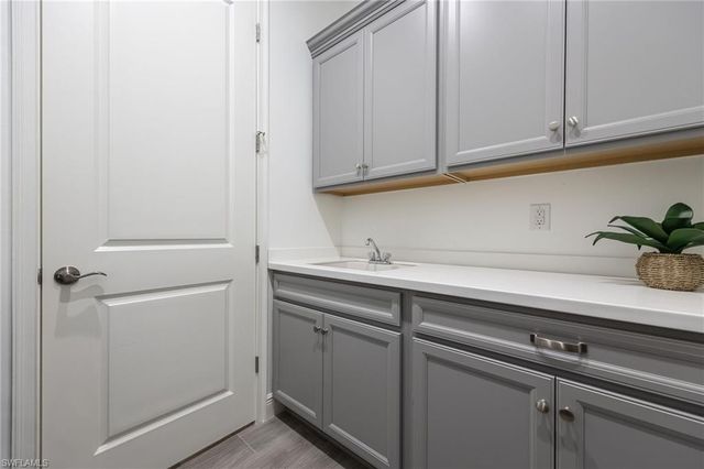 3664 Pilot CIR, Naples, FL 34120