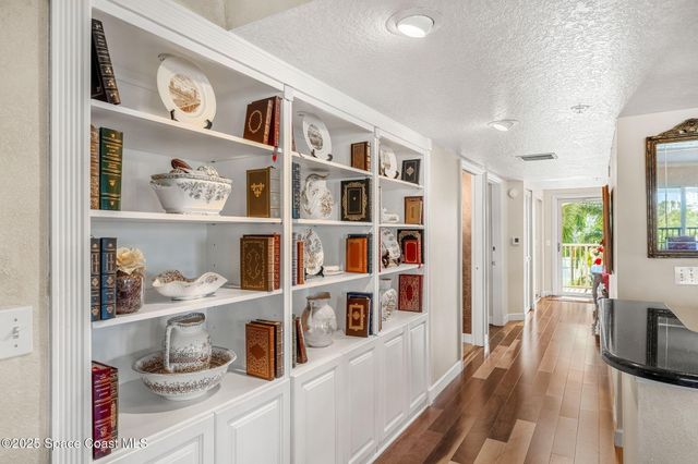 100 Riverside Drive 301, Cocoa, FL 32922