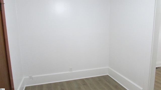 102 High Street, Laurens, SC 29360