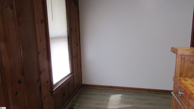 102 High Street, Laurens, SC 29360