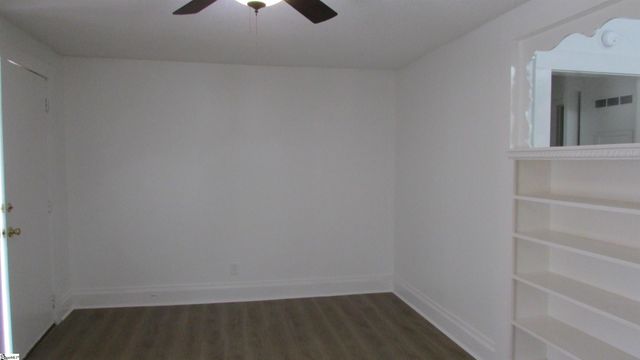 102 High Street, Laurens, SC 29360