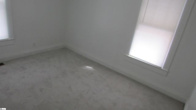 102 High Street, Laurens, SC 29360