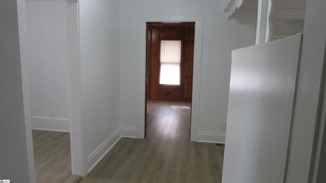 102 High Street, Laurens, SC 29360