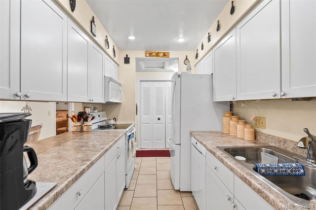 8427 Everett Way D, Arvada, CO 80005