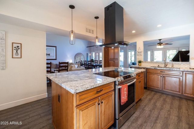 5442 S Hurricane Court, Tempe, AZ 85283