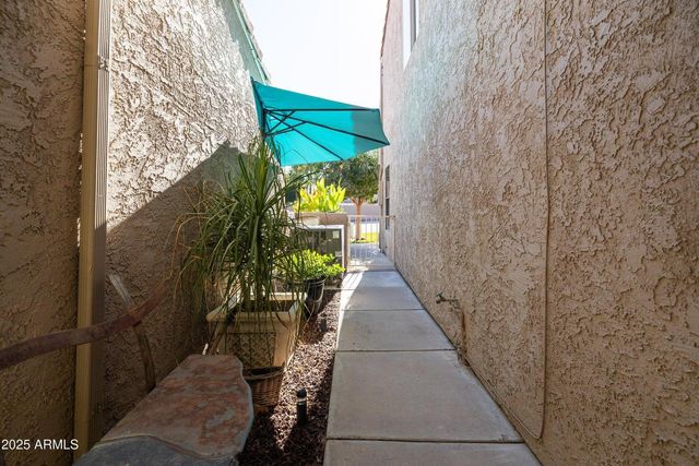 5442 S Hurricane Court, Tempe, AZ 85283