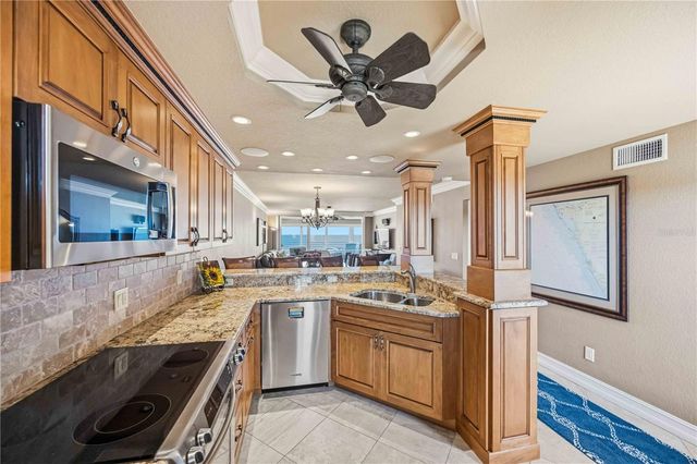 6140 MIDNIGHT PASS ROAD 606, Sarasota, FL 34242
