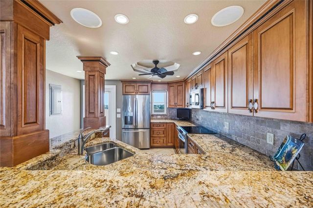 6140 MIDNIGHT PASS ROAD 606, Sarasota, FL 34242