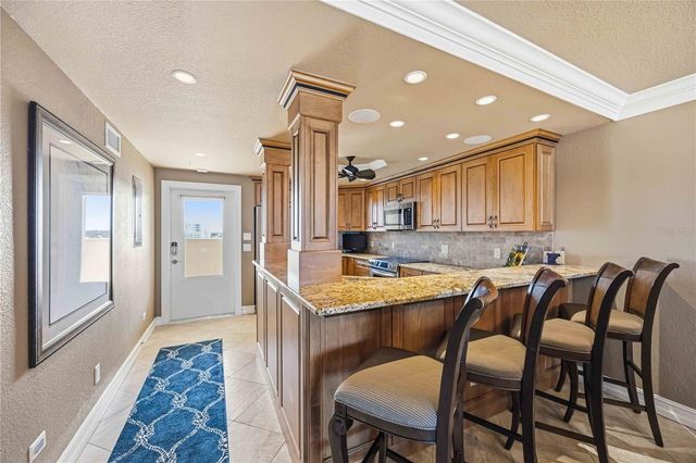 6140 MIDNIGHT PASS ROAD 606, Sarasota, FL 34242