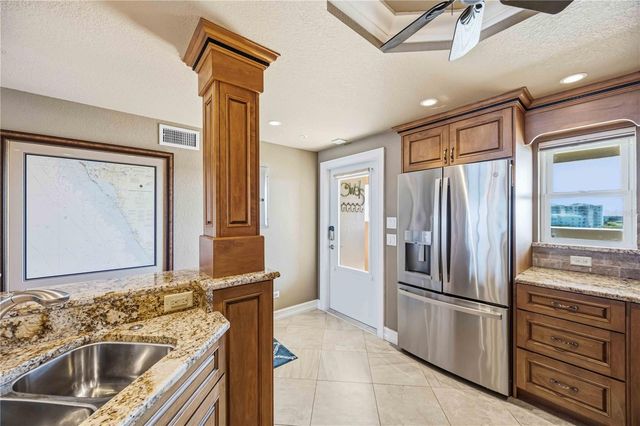 6140 MIDNIGHT PASS ROAD 606, Sarasota, FL 34242