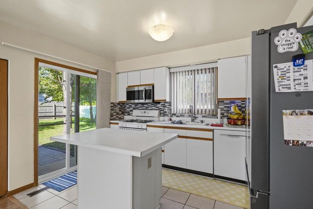 6318 96th AVENUE, Kenosha, WI 53142