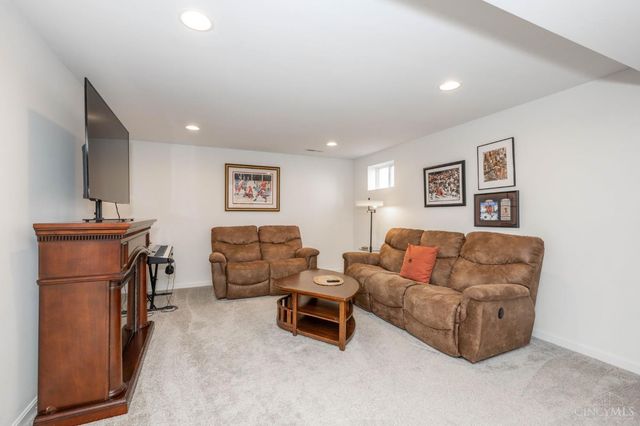 477 Auburn Grove Drive, South Lebanon, OH 45152