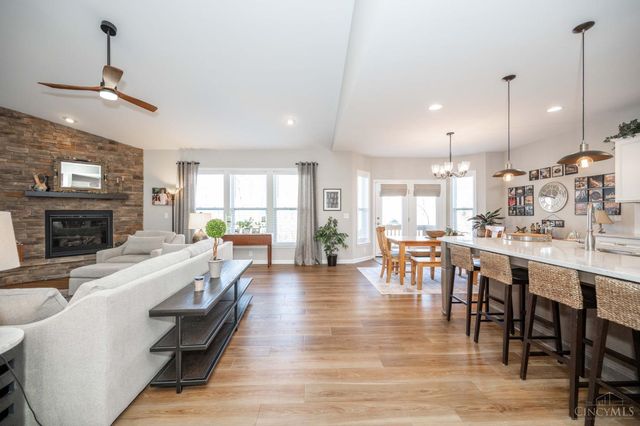 477 Auburn Grove Drive, South Lebanon, OH 45152