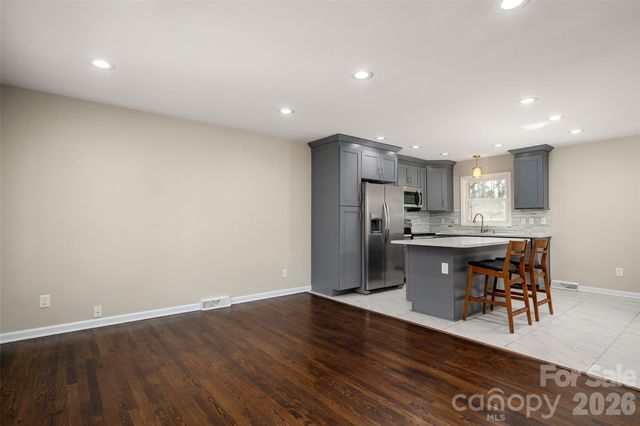 3932 Slagle Drive, Charlotte, NC 28215