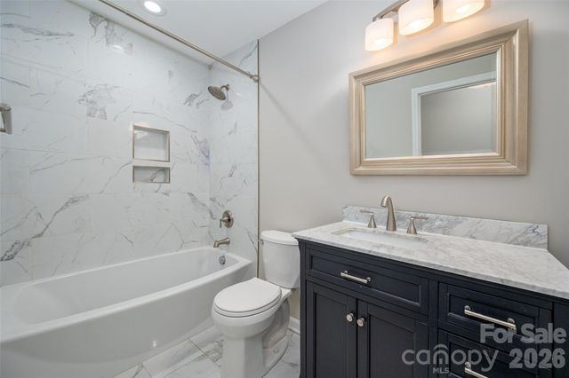 3932 Slagle Drive, Charlotte, NC 28215