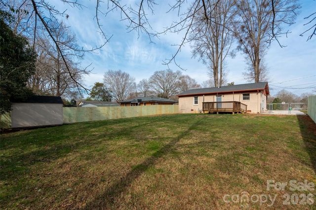 3932 Slagle Drive, Charlotte, NC 28215