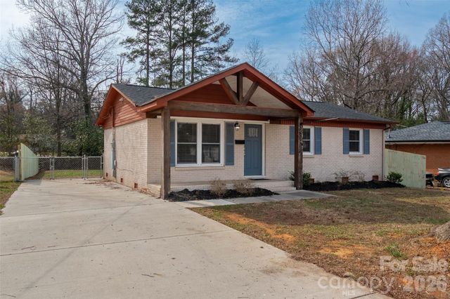 3932 Slagle Drive, Charlotte, NC 28215