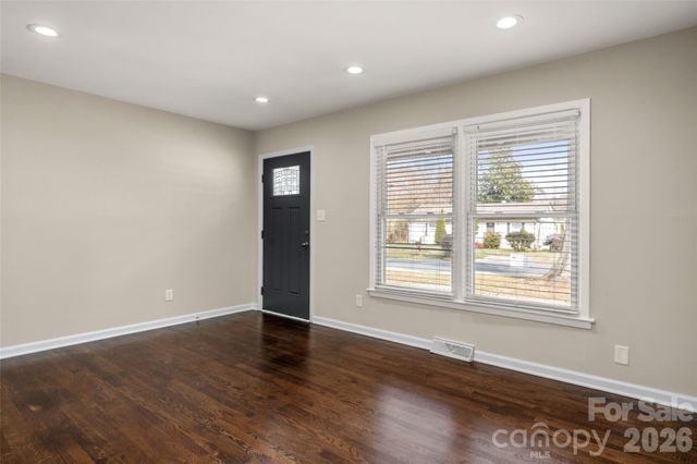 3932 Slagle Drive, Charlotte, NC 28215