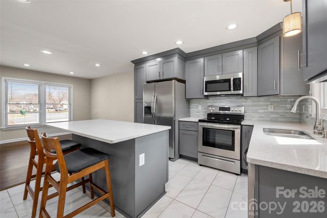 3932 Slagle Drive, Charlotte, NC 28215