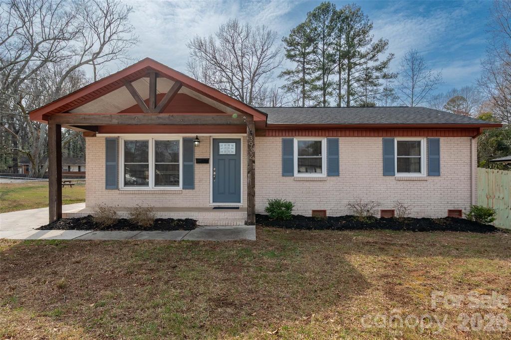 3932 Slagle Drive, Charlotte, NC 28215