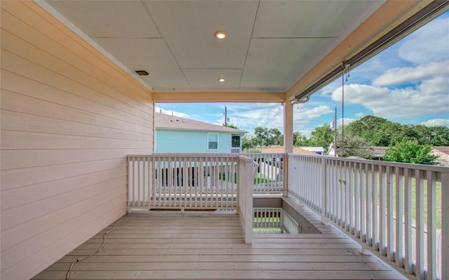 1705 Bayway Drive, Seabrook, TX 77586
