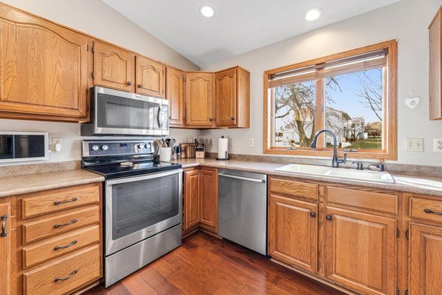 509 20th AVENUE S, Onalaska, WI 54650