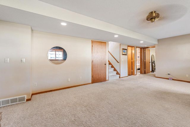 509 20th AVENUE S, Onalaska, WI 54650