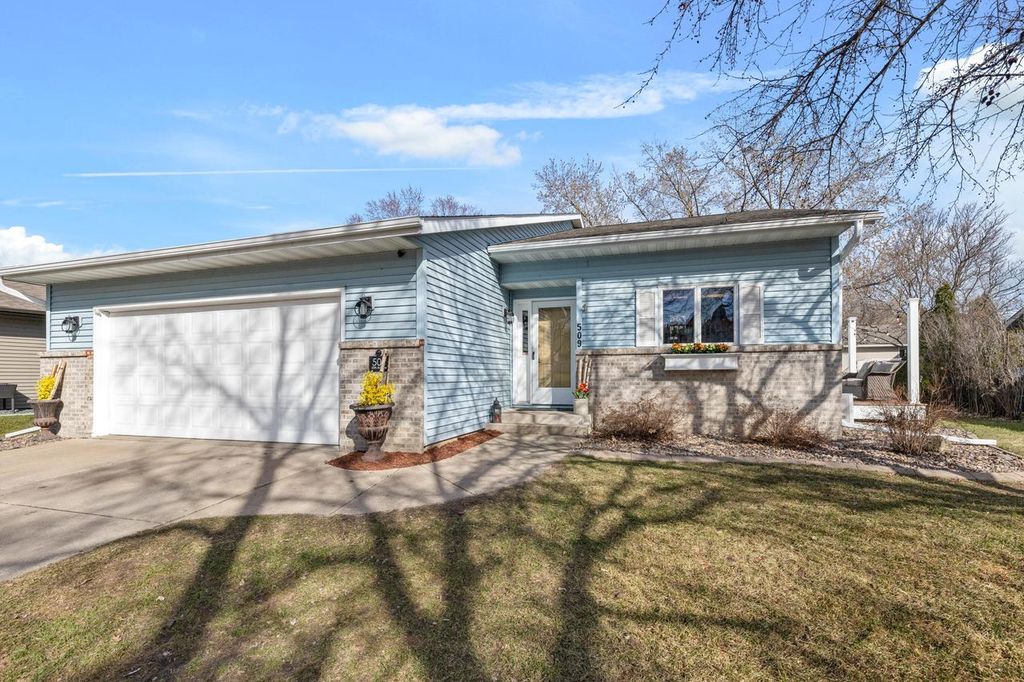 509 20th AVENUE S, Onalaska, WI 54650