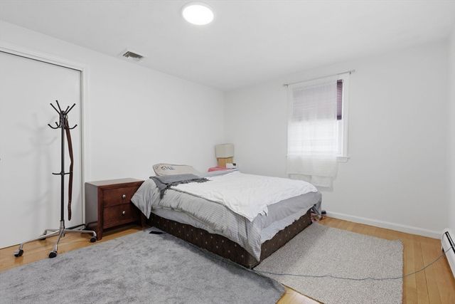 25 Webster St, Quincy, MA 02171