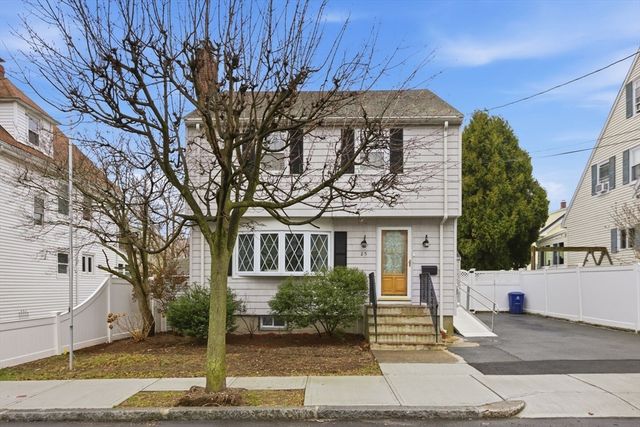 25 Webster St, Quincy, MA 02171