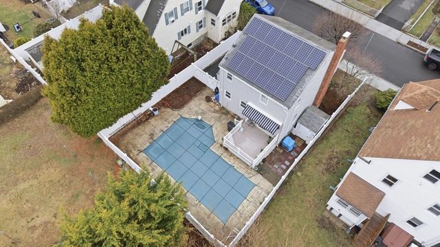 25 Webster St, Quincy, MA 02171