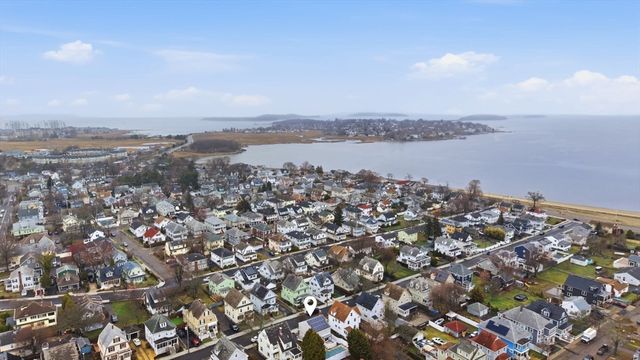 25 Webster St, Quincy, MA 02171