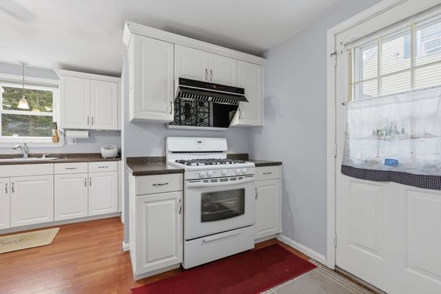 25 Webster St, Quincy, MA 02171