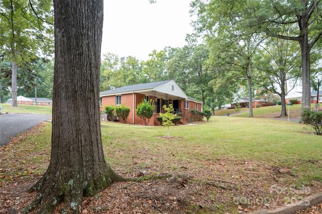 3233 Marlborough Road, Charlotte, NC 28208