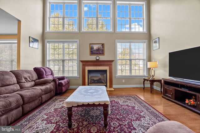 5 KINGSLEY CT, Newtown, PA 18940