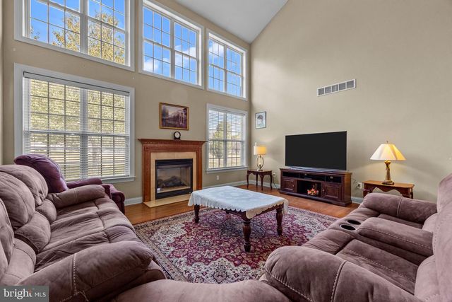 5 KINGSLEY CT, Newtown, PA 18940