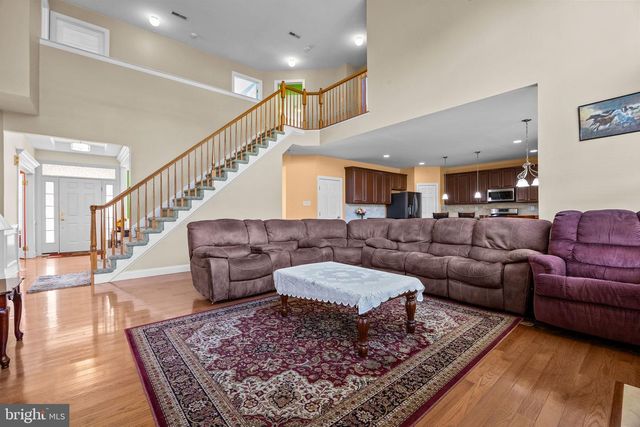 5 KINGSLEY CT, Newtown, PA 18940