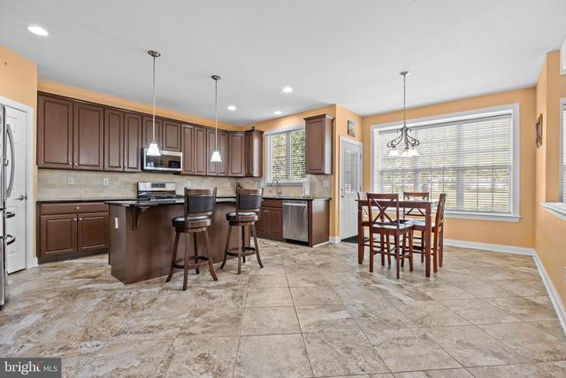 5 KINGSLEY CT, Newtown, PA 18940