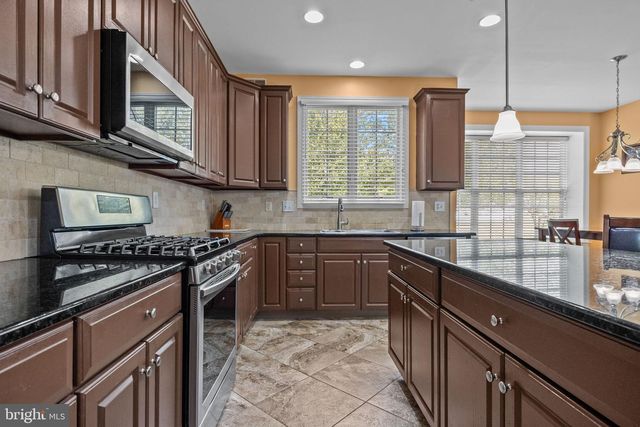 5 KINGSLEY CT, Newtown, PA 18940