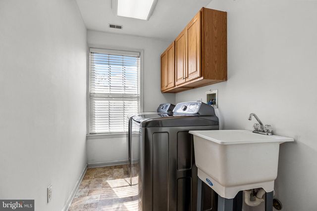 5 KINGSLEY CT, Newtown, PA 18940