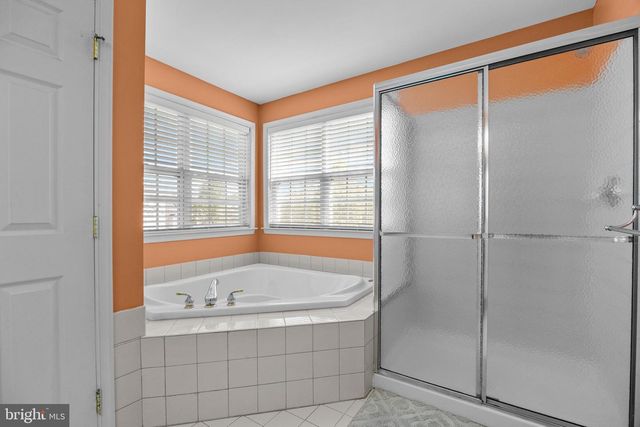 5 KINGSLEY CT, Newtown, PA 18940