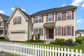 5 KINGSLEY CT, Newtown, PA 18940