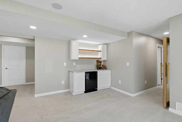 11040 Sundance Ridge, Maple Grove, MN 55369