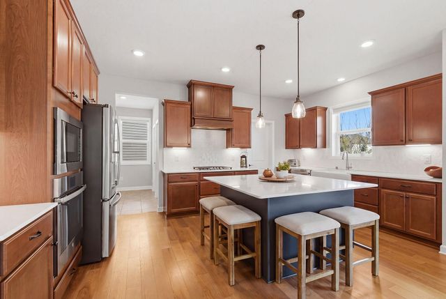 11040 Sundance Ridge, Maple Grove, MN 55369